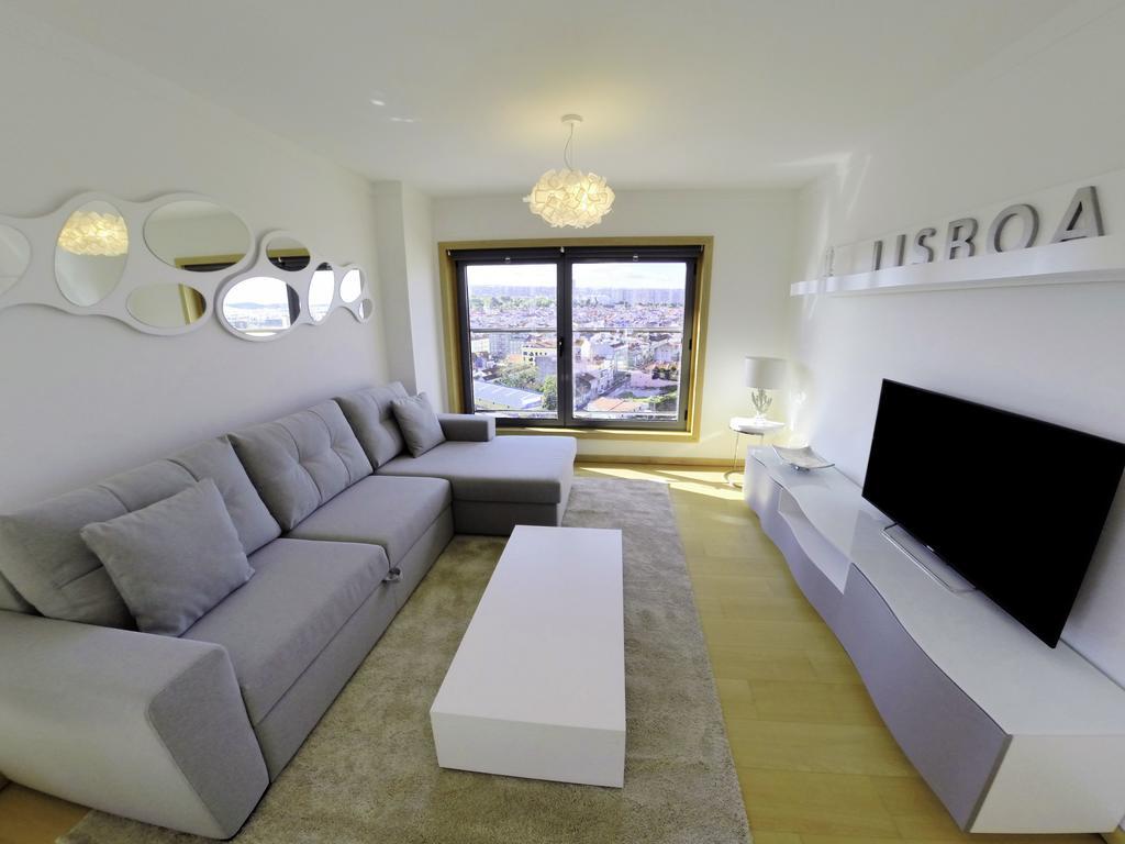 Finest Rentals - Expo Riverside Lisbon Room photo