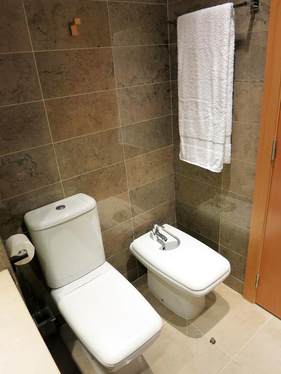 Finest Rentals - Expo Riverside Lisbon Room photo