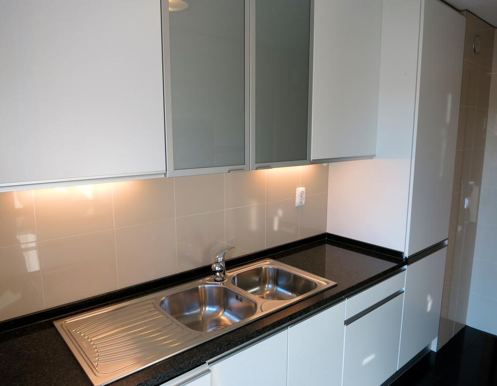 Finest Rentals - Expo Riverside Lisbon Room photo